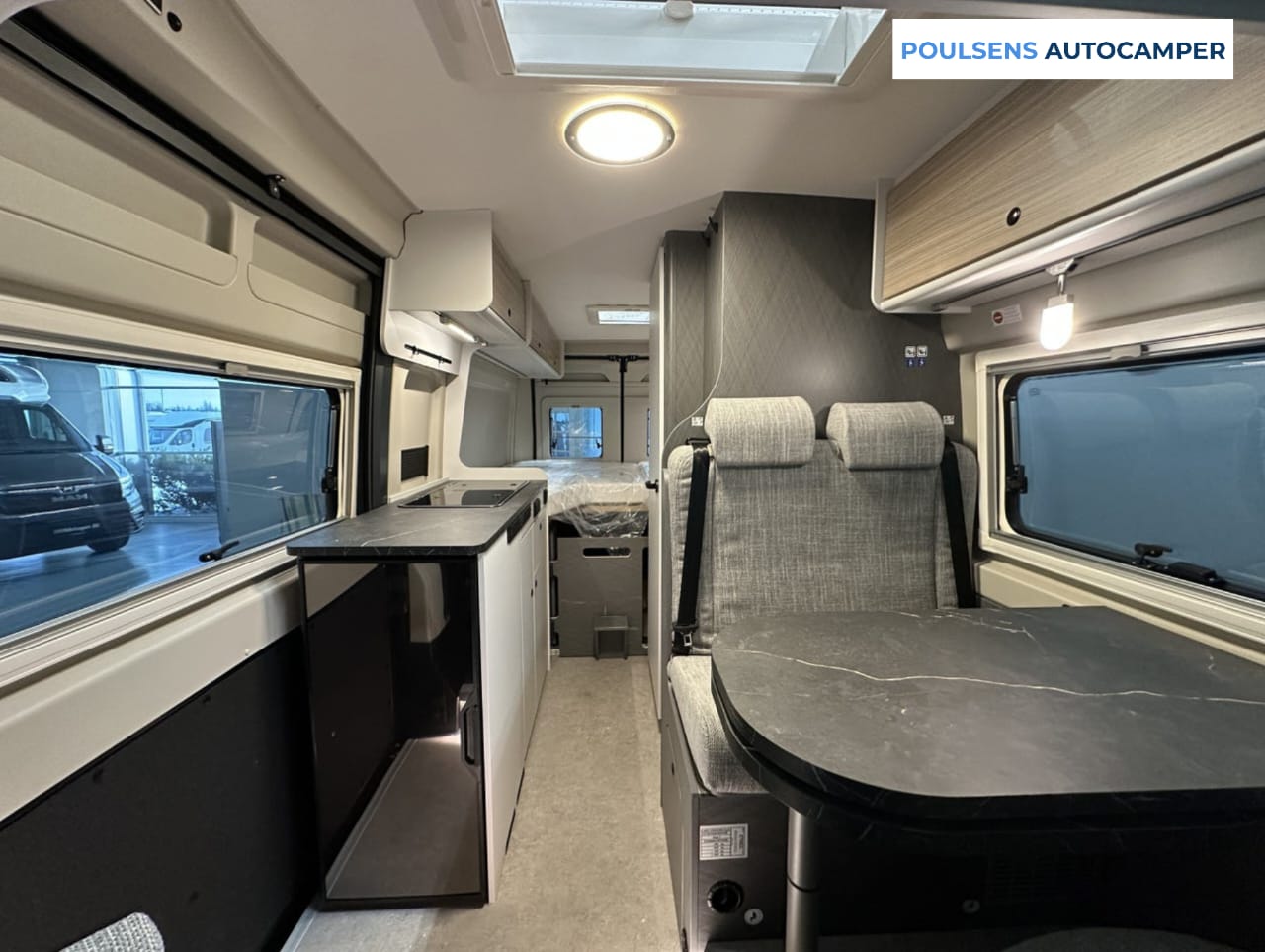 Salon intérieur du fourgon aménagé Etrusco CV 640 SB 2026