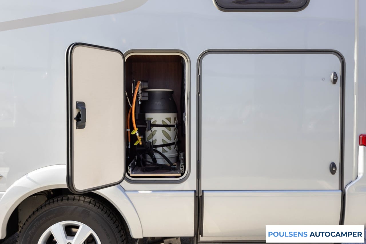 Vue extérieure du camping‑car semi‑intégré Hymer BMC T 580 2022 d’occasion