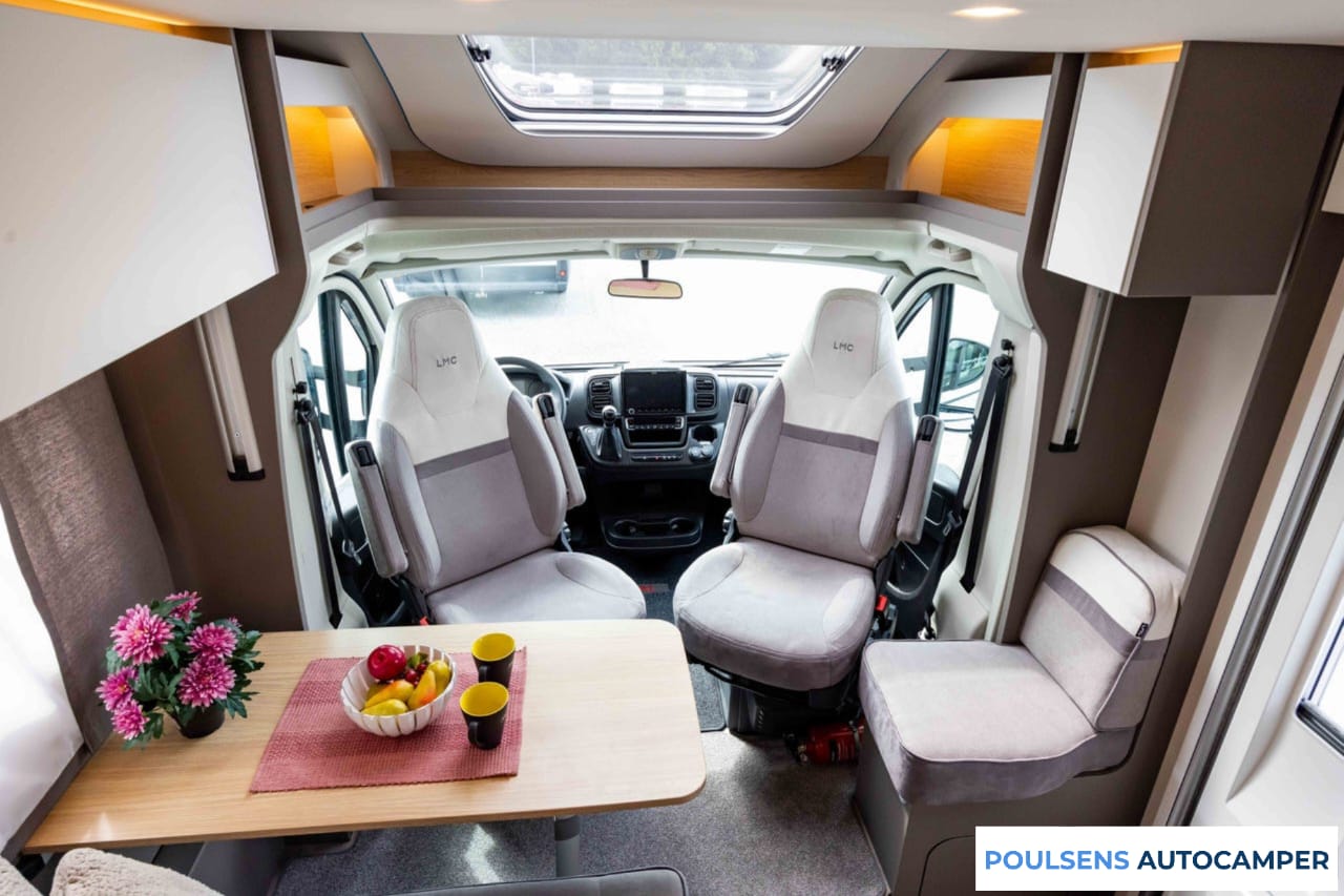 Salon intérieur du LMC Tourer Lift H 660 2022 
